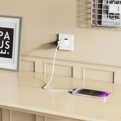 10. Ładowarka sieciowa Tech-Protect NC20W z kablem USB-C / Lighting 100 cm - biała
