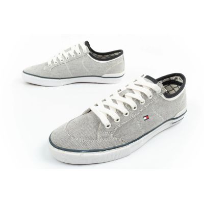 22. Buty Tommy Hilfiger M FM0FM00401