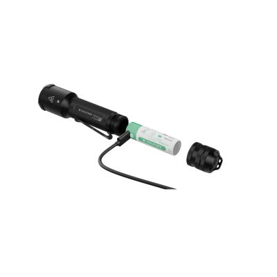 5. Latarka Ledlenser TAC6R Black Box