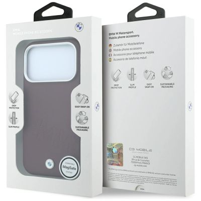 8. Etui BMW Sign Inclined Deboss Letters MagSafe na iPhone 17 Pro / 18 Pro - bordowe