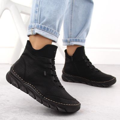 3. Botki damskie ocieplane czarne Rieker 55069-00