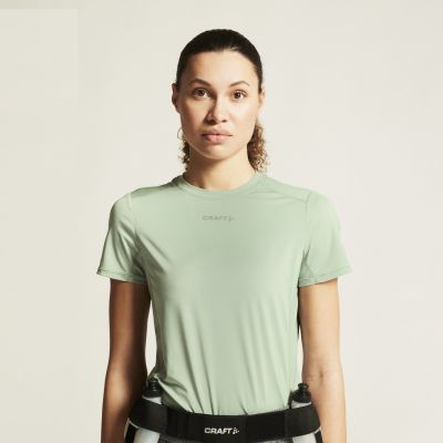 8. Koszulka Craft Adv Essence SS Tee 2 W 92800660112