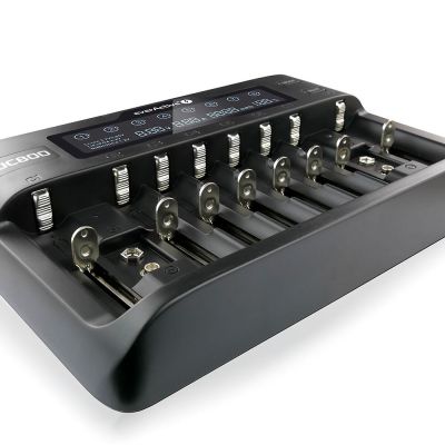 4. EVERACTIVE ŁADOWARKA DO AKUMULATORÓW CYLINDRYCZNYCH LI-ION ORAZ NI-MH UC800