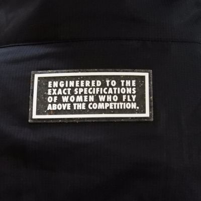 3. Kurtka damska Nike Swoosh Fly Women's Basketball Jacket Black/White - CZ6602-010