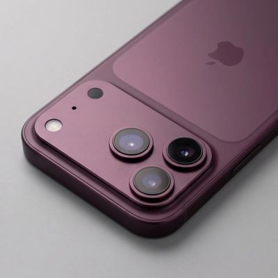 6. Szkło hartowane na aparat Tech-Protect Camfull Fit+ na iPhone 18 Pro Max - burgundowe