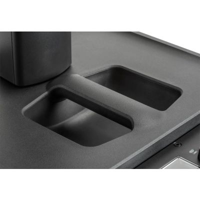 7. JBL PRX ONE - przenośny system kolumnowy z wbudowanym mikserem cyfrowym i DSP