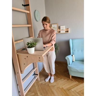 81. DRABINKA Z DREWNIANYM DO PODCIĄGANIA Z BIURKIEM BENCHK 112