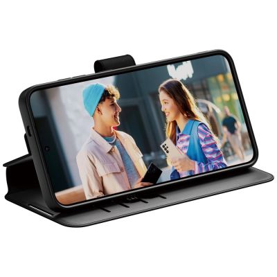 4. Etui CARE by PanzerGlass Feature Wallet Kickstand na Samsung Galaxy S25+  - czarne