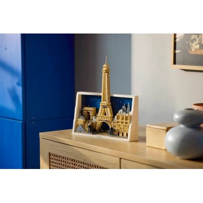 10. LEGO Architecture 21064 Paryż