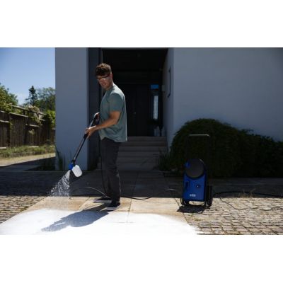 12. NILFISK Myjka CORE 140-8 In Hand Powercontrol