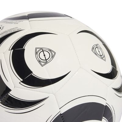 4. Piłka adidas TIRO Club JW1530