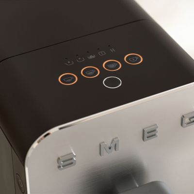 92. Smeg BCC11BLMEU ekspres do kawy Pełna automatyka Ekspres do espresso 1,4 l