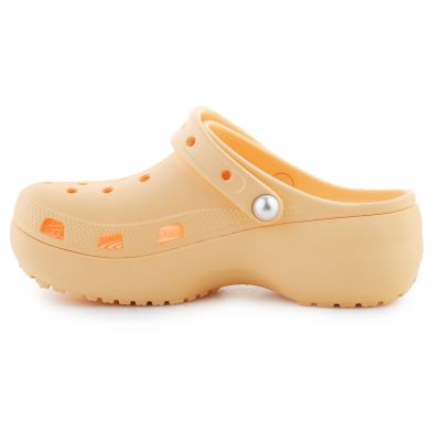 4. Klapki Crocs Classic Platform Pearl Clog W 211231-78Z
