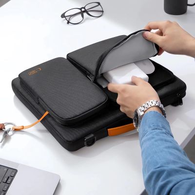 8. Torba Tech-Protect Defender Bag na laptopa 13-14 - czarno-pomarańczowa