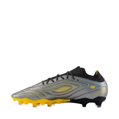 4. Buty piłkarskie New Balance Tekela Team Low Laced V5 FG NBUT3FL1SW