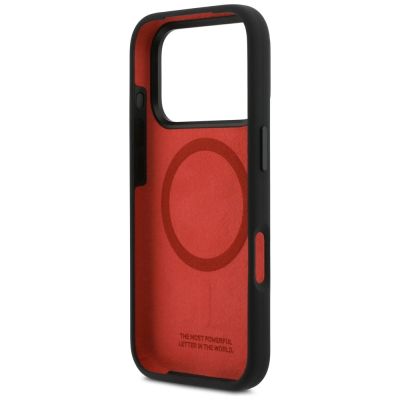 7. Etui BMW M Silicon Horizontal Line MagSafe na iPhone 17 Pro - czarne