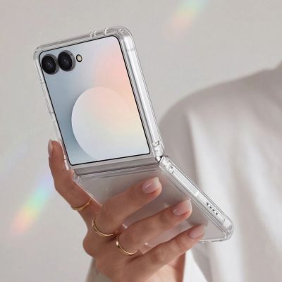 4. Etui Tech-Protect FlexAir Hybrid na Samsung Galaxy Z Flip 8 - przezroczyste