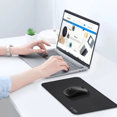 9. Podkładka Tech-Protect A100 35 x 25 cm pod myszkę - czarna