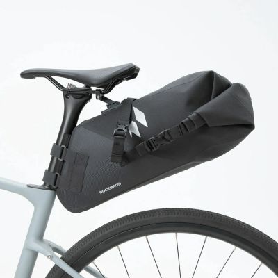3. Torba podsiodłowa Rockbros AS-157 RideMate wodoodporna - czarna
