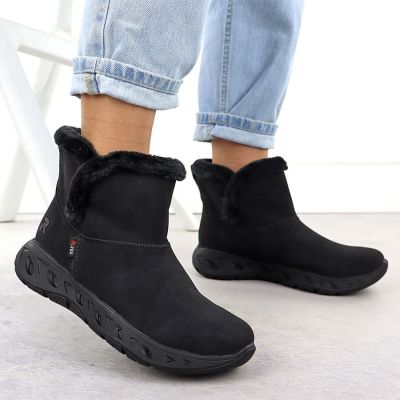 6. Wodoodporne śniegowce damskie botki z futerkiem wsuwane czarne Rieker M6554-00