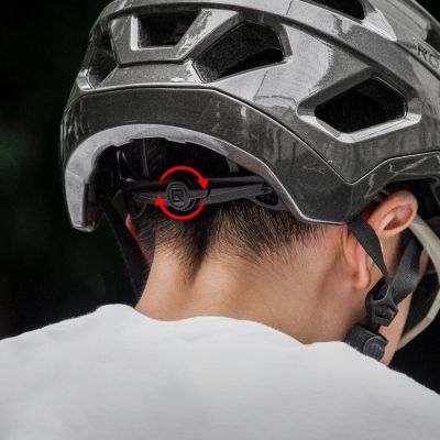 3. Kask rowerowy Rockbros LK-67 młodzieżowy z odpinanym daszkiem 54–58 cm - szary