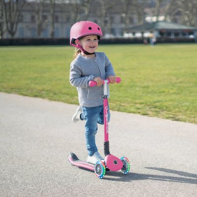 7. Kółka przednie do hulajnogi GLOBBER 526-009 121mm 2szt. LED