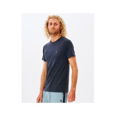 4. T-Shirt RIP CURL Vaporcool Seamless Tee czarny