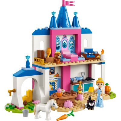 3. LEGO Disney 43283 - Zamek Kopciuszka i jej zwierzęcych przyjaciół