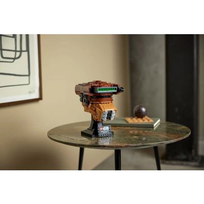 6. LEGO Star Wars 75351 Hełm księżniczki Lei