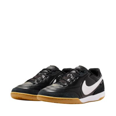 2. Buty piłkarskie Nike Tiempo Streetgato czarne HQ7017 010