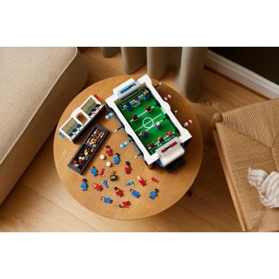 8. LEGO Ideas 21337 Piłkarzyki