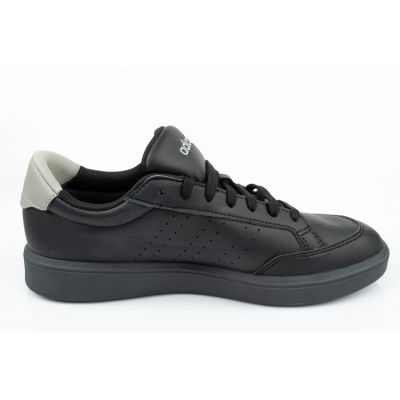 4. Buty adidas Nova Court M GZ1783
