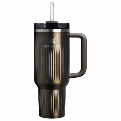 2. Kubek termiczny Stanley Quencher H2.O Fluted 1.18L GunMetal Shine