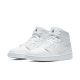 4. Buty Nike Air Jordan 1 Mid W BQ6472-110