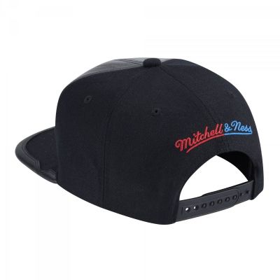 2. Czapka z daszkiem Mitchell & Ness NBA Chicago Bulls NBA Day One Snapback Bulls 6HSSMM19227-CBUBLCK