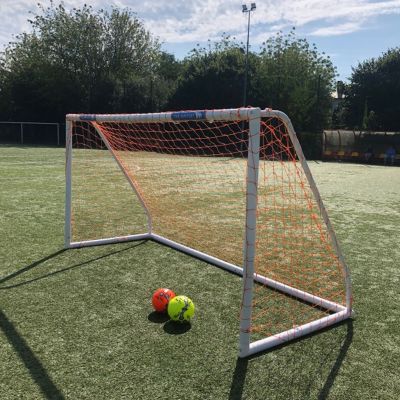 10. Bramka do piłki nożnej Yakima Sport przenośna 100686