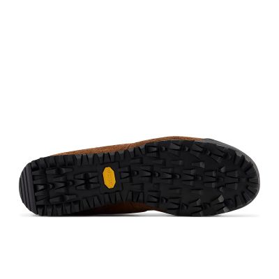 12. Buty New Balance UALGSBG