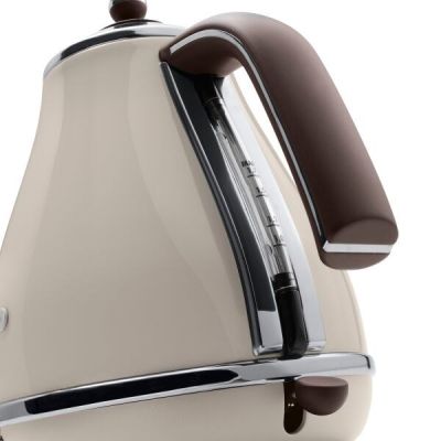 8. Czajnik elektryczny DeLonghi Icona Vintage KBOV 2001.BG (2000W 1.7l; kolor kremowy)