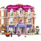 3. LEGO Friends 42704 - Grand Hotel w mieście Heartlake