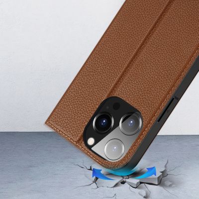 13. Dux Ducis Skin X2 etui do iPhone 14 Pro pokrowiec z magnetyczną klapką brązowy