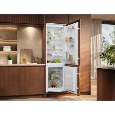 13. Lodówka do zabudowy ELECTROLUX LNT6NE18S (178 cm wys.)
