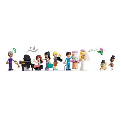 5. LEGO Friends 42704 - Grand Hotel w mieście Heartlake