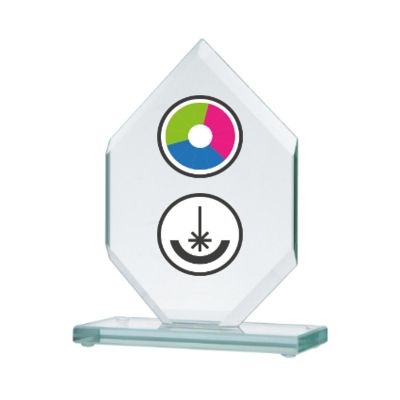 3. Trofeum szklane z nadrukiem kolorowym LuxorJet, grawerowaniem oraz wypełnieniem farbą