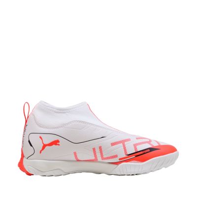 11. Buty piłkarskie Puma Ultra 5 Match+ LL TT Jr 108355 01