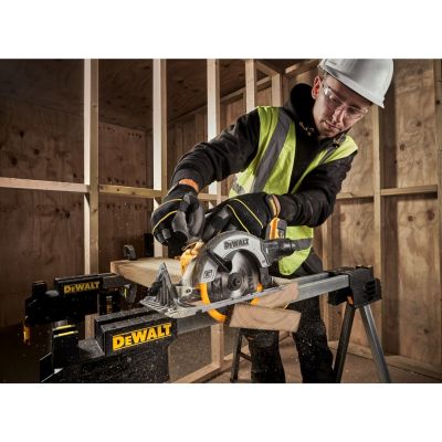 4. DEWALT.PILARKA TARCZ. 18V 165mm DCS565N