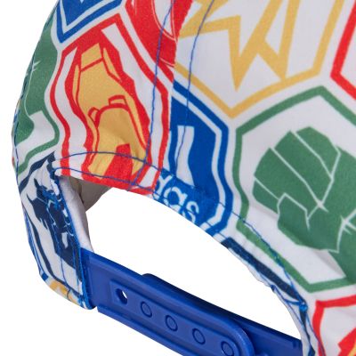 8. Czapka z daszkiem adidas Marvel's Avengers Jr IT9423
