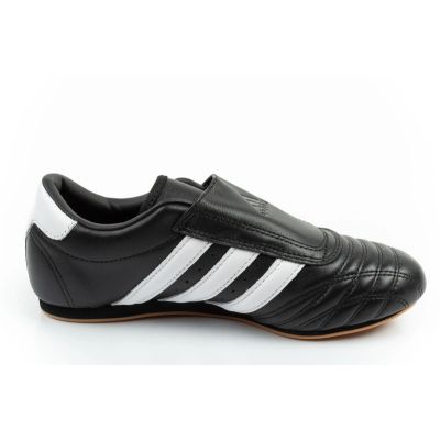 4. Adidas buty damskie sportowe Taekwondo czarne wsuwane skórzane