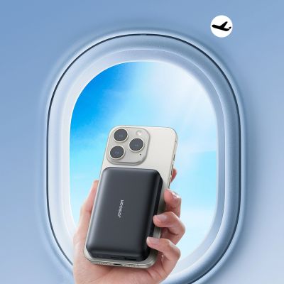 9. Powerbank Joyroom JR-W020 20W 10000mAh MagSafe + kabel USB-C - USB-C 0.25m - czarny