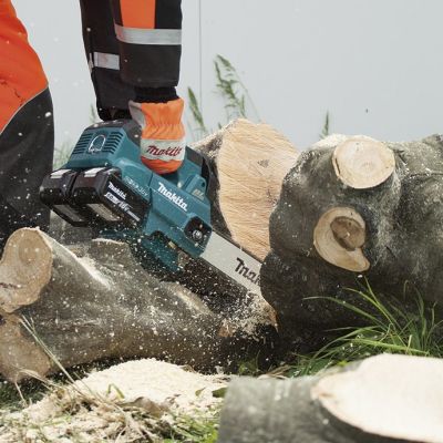 3. Makita DUC306Z Akumuliatorowa piła łańcuchowa, 2X18V, BL-motor, 300mm, 20 m/s. TOP HANDLE. Bez akumulatorów i ładowarki!