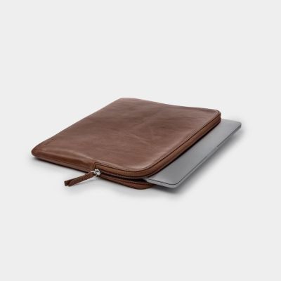3. Etui na MacBooka Pro 14 cali - Trunk 14"